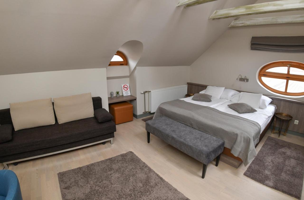 Portre Panzio Hotel Koszeg Ngoại thất bức ảnh